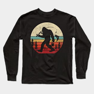 Bigfoot Fishing Retro Sasquatch Dad Men Kids Long Sleeve T-Shirt